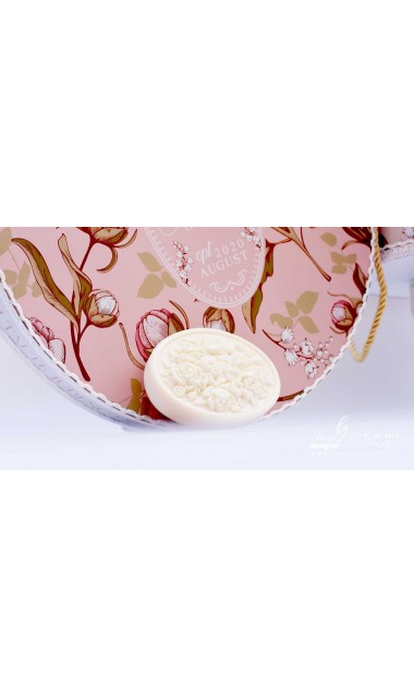 Trusou de botez cu bujori motive florale pe nuante elegante de roz si corai  13